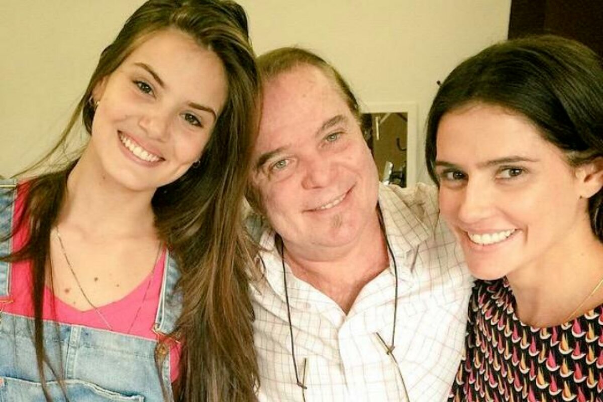 Camila Queiroz, Sergio Penna e Deborah Secco