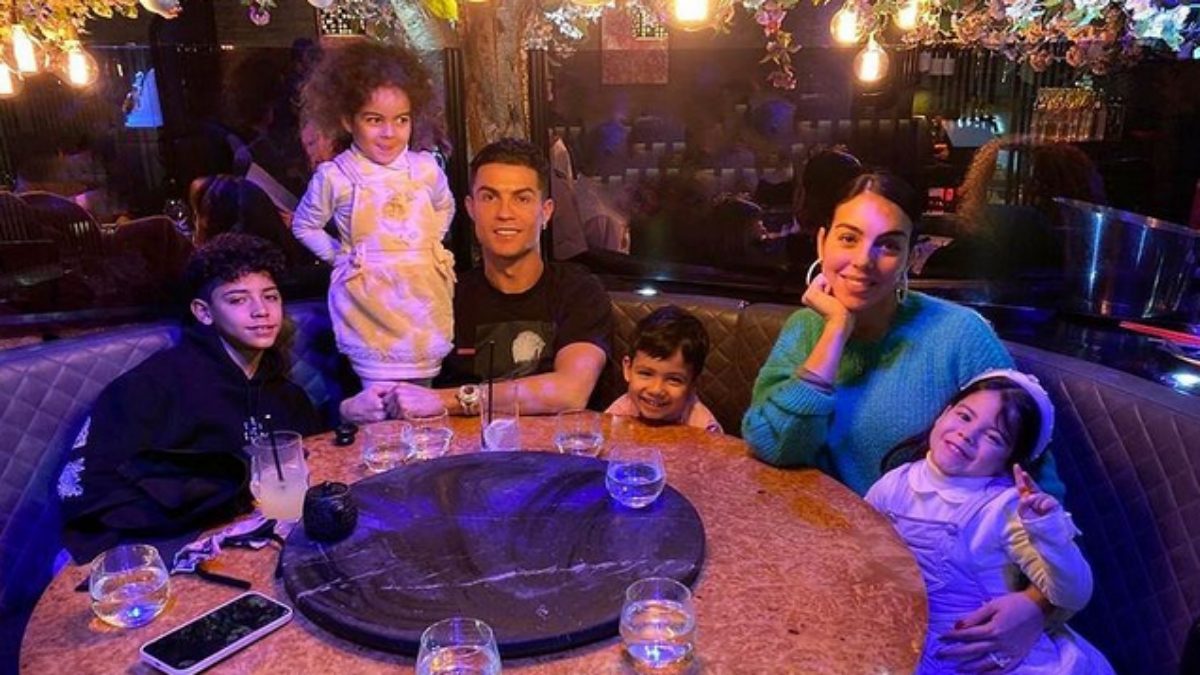 Cristiano Ronaldo com Georgina e os filhos