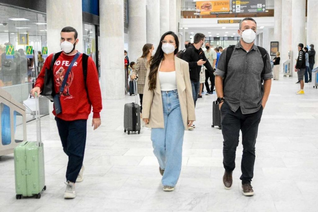 Juliette em aeroporto do Rio de Janeiro