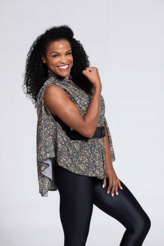 LIDIA KAROLINE FERNANDES, 28 anos