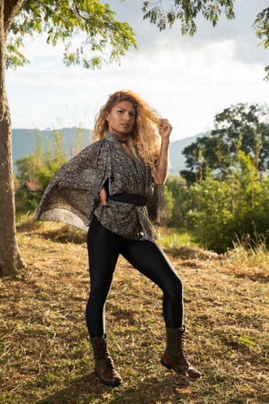 ISIS MAIA BELLO DE OLIVEIRA, 32 anos