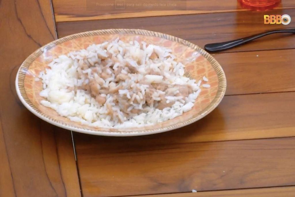 BBB22: Vyni irrita colegas por prato de arroz com feijão
