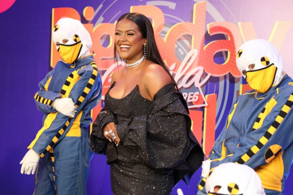 Camila Loures em sua festa