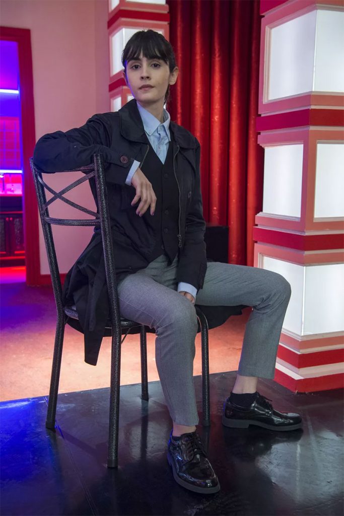 Flávia no corpo de Guilherme em