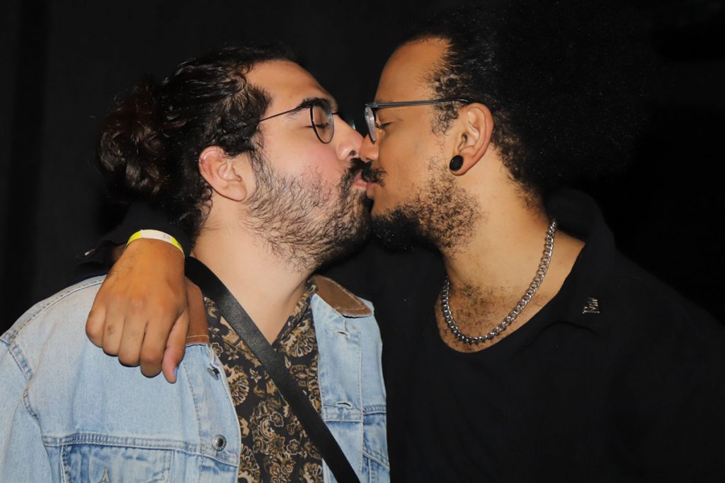 João Luiz e Igor trocaram muitos beijos