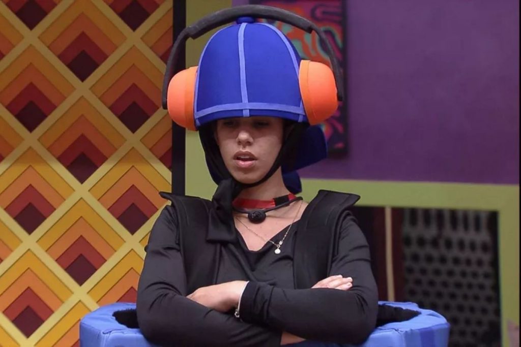 Larissa durante o Castigo do Monstro