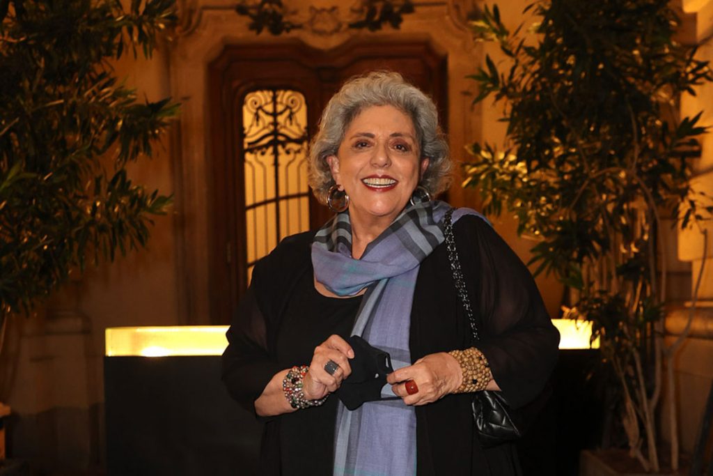 Leda Nagle marcou presença na festa de Sabrina Sato