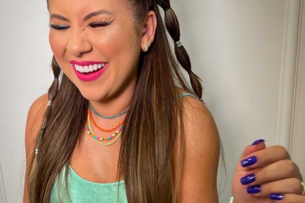 natália toscano em festa de carnaval intimista