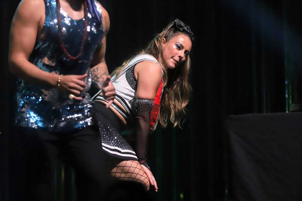 Dançando até o chão