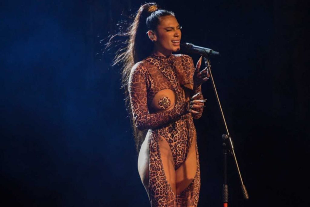 pocah emocionada com homenagem a marília mendonça em show de bloco no festival será q abre?