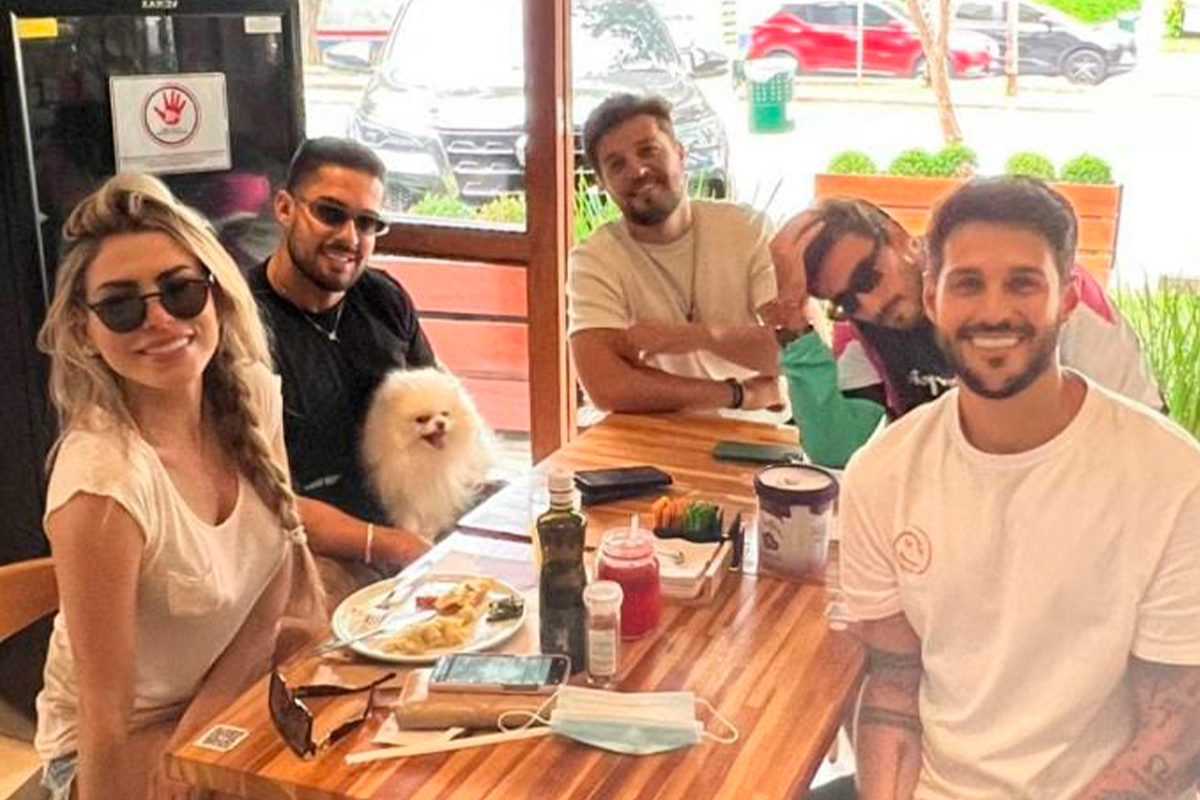 Gerações de BBB! Rodrigo, Bil e Gui Napolitano se reúnem em almoço