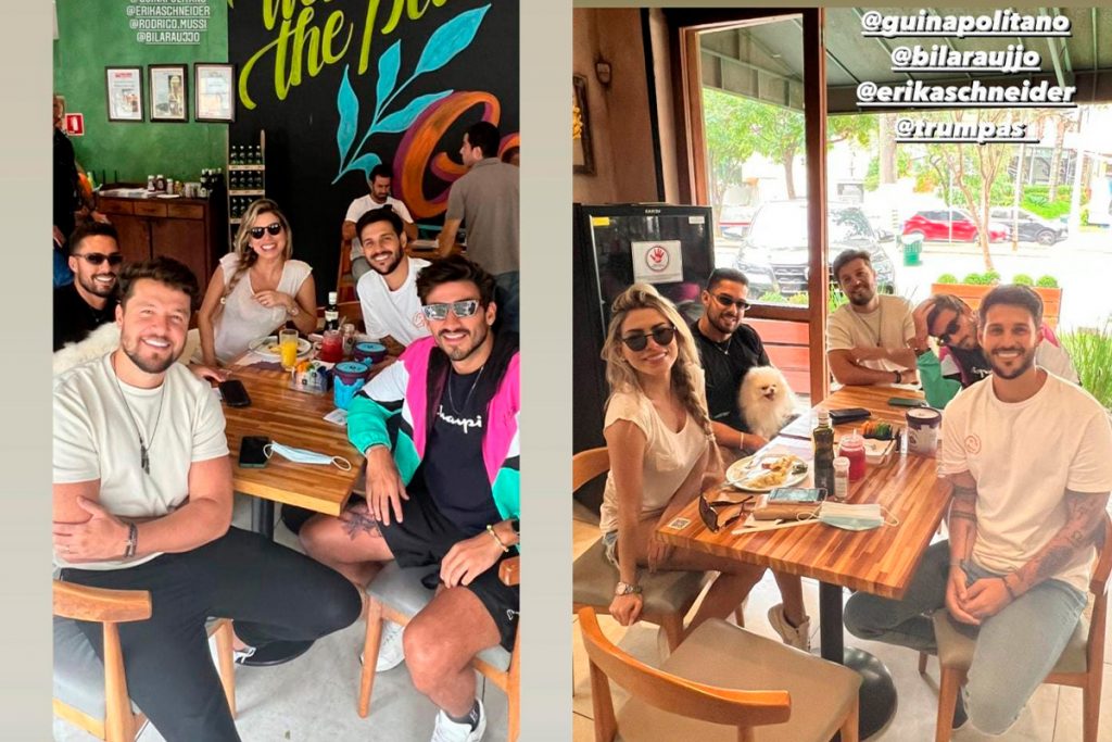 Rodrigo Mussi, Bil Araújo, Gui Napolitano e amigos posando para foto em almoço