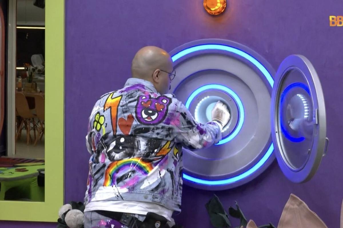 BBB22: Tiago Abravanel desiste do reality e aperta o bot&atilde;o - O Fuxico