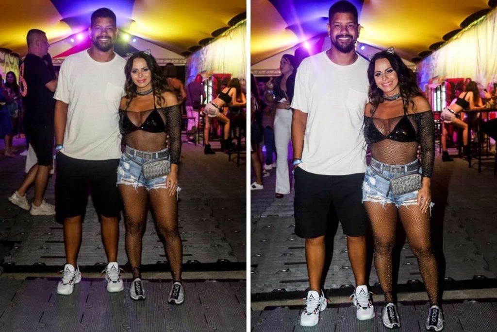 Viviane Araújo curte Carnaval com barriguinha de fora