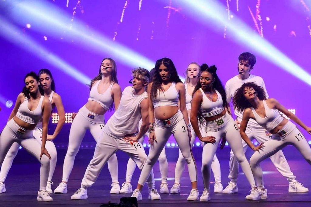 Veja as fotos do primeiro show do Now United em São Paulo