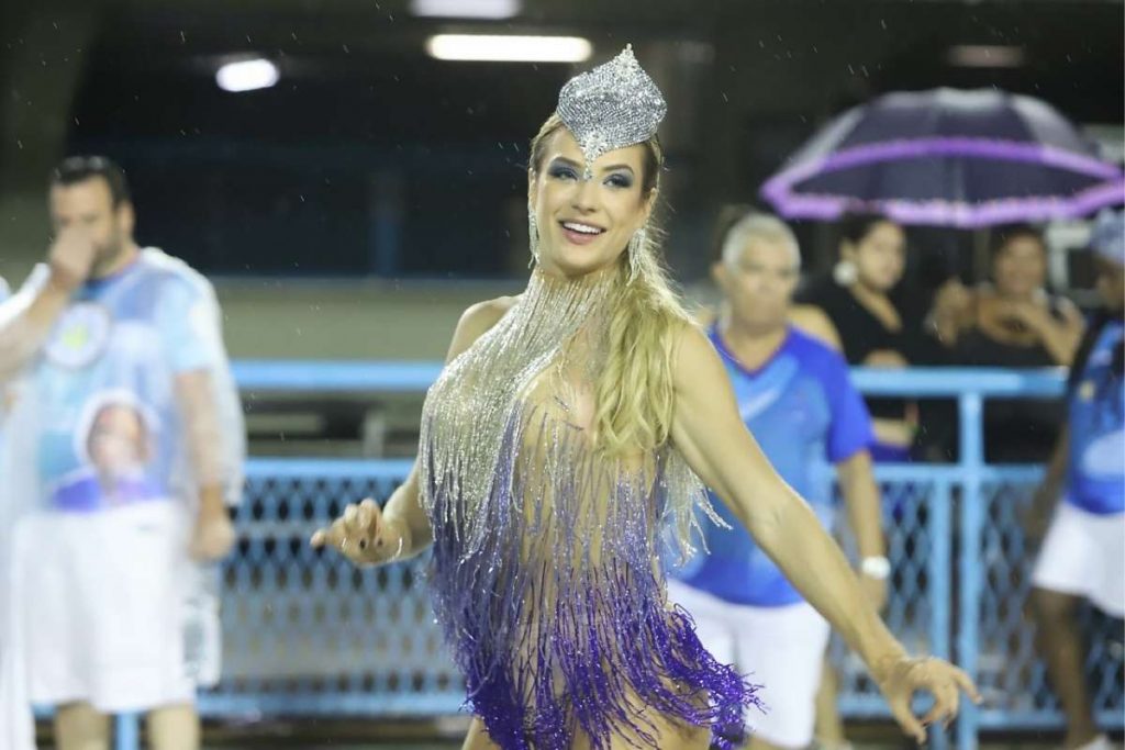 Gabi Martins no ensaio da Unidos de Vila Isabel, na Marquês de Sapucaí.