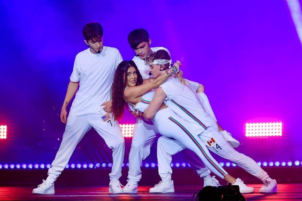 Veja as fotos do primeiro show do Now United em São Paulo