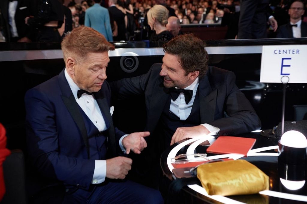 Kenneth Brannagh e Bradley Cooper - plateia do oscar 2022