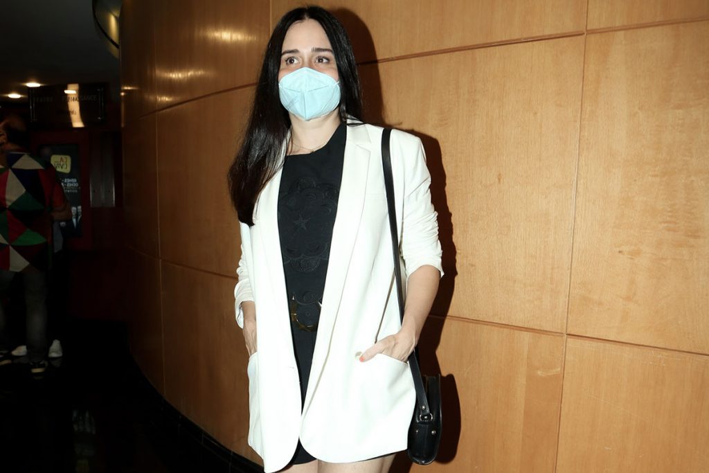 Alessandra Negrini também marcou presença no evento