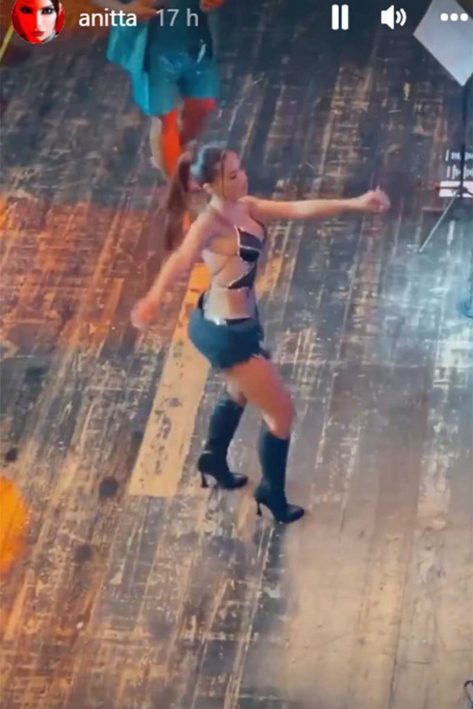 Anitta dança