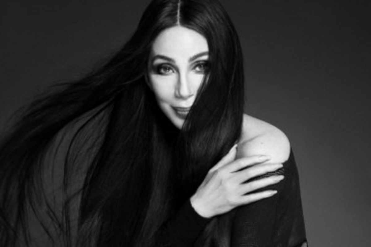Cher, foto em preto e branco