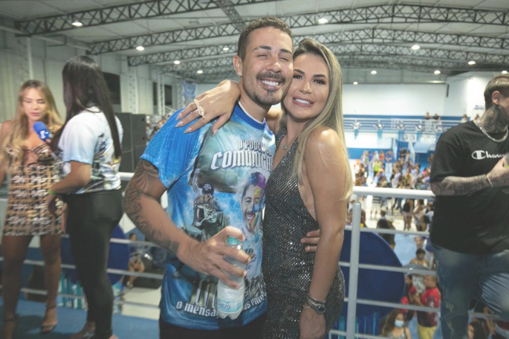 Famosos vão a ensaio na quadra da Império de Casa Verde