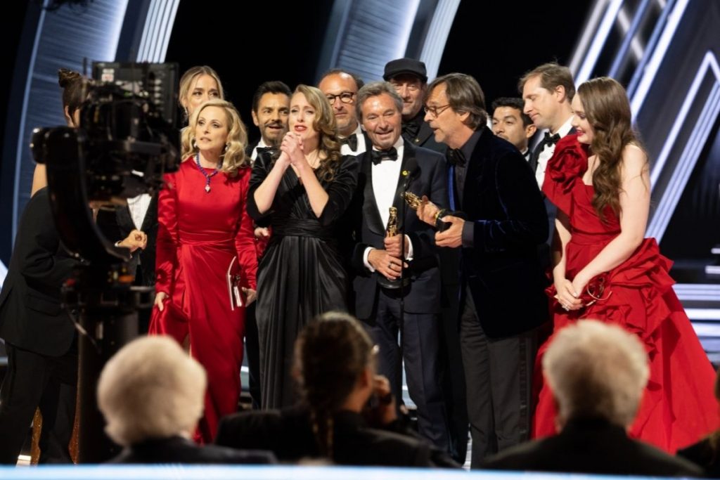 Equipe de "No Ritmo do Coração"comemora o Oscar de Melhor Filme