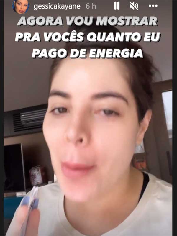 Gkay reclama conta de luz