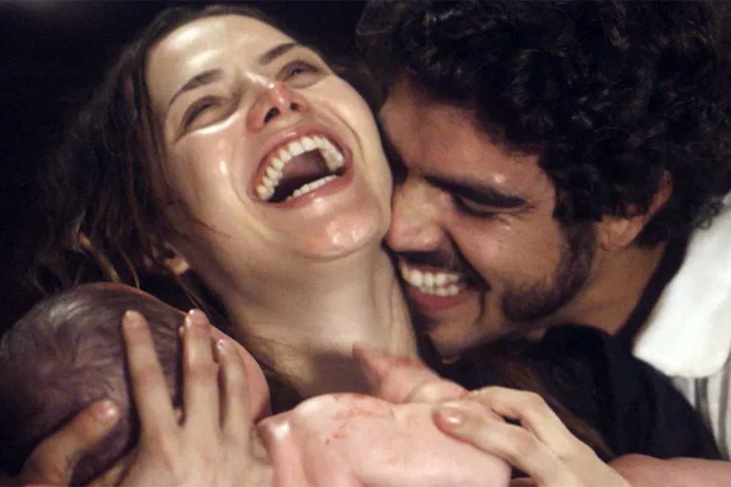 Leopoldina (Letícia Colin) e Pedro (Caio Castro). na novela "Novo Mundo"