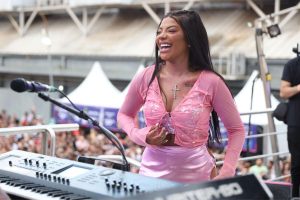 Ludmilla canta no Fervo das Gloriosas.