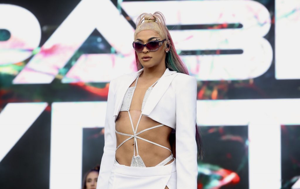 Pabllo Vittar chega no palco do Lollapalooza Brasil