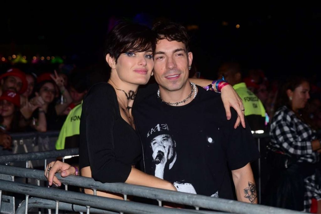 Di Ferrero e Isabeli Fontana no show do The Strokes