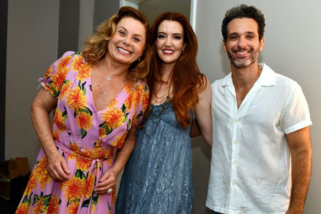 Vera Fischer com Larissa Maciel e Mouhamed Harfouch