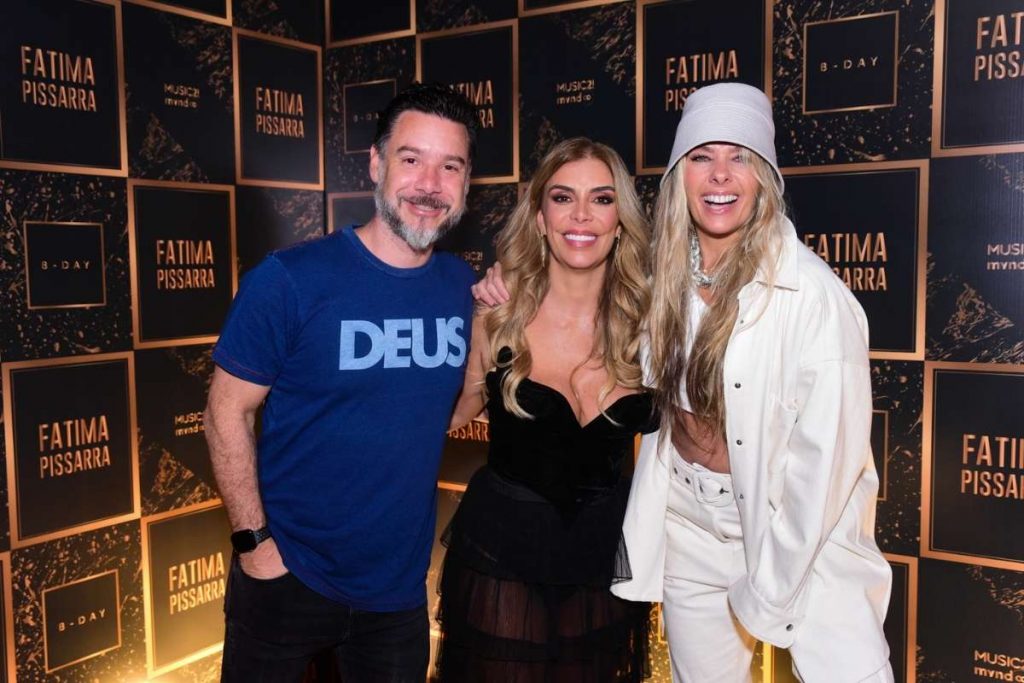 Alexandre Iodice, Fátima Pissarra e Adriane Galisteu na festa de aniversário de Fátima Pissarra. Foto: Leo Franco/AgNews