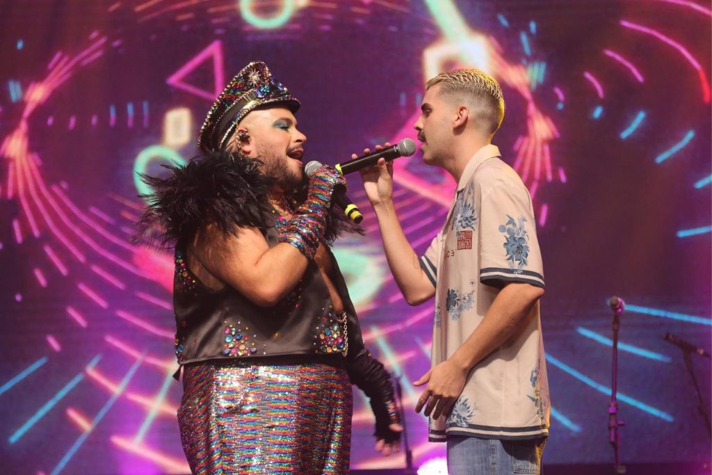 tiago abravanel no baile do abrava