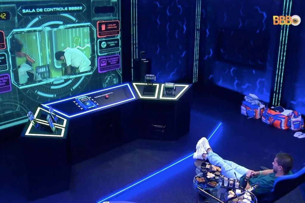 Arthur Aguiar acompanha festa do BBB22 ao vivo direto do Quarto Secreto do BBB22.