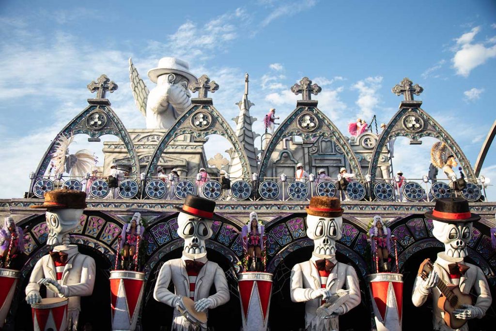 Carro da Dragões da Real