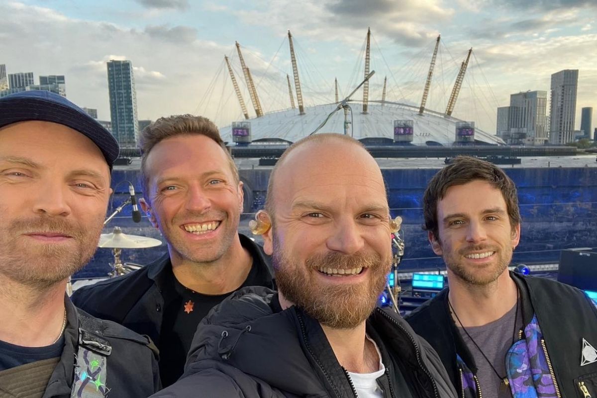 A banda Coldplay em selfie