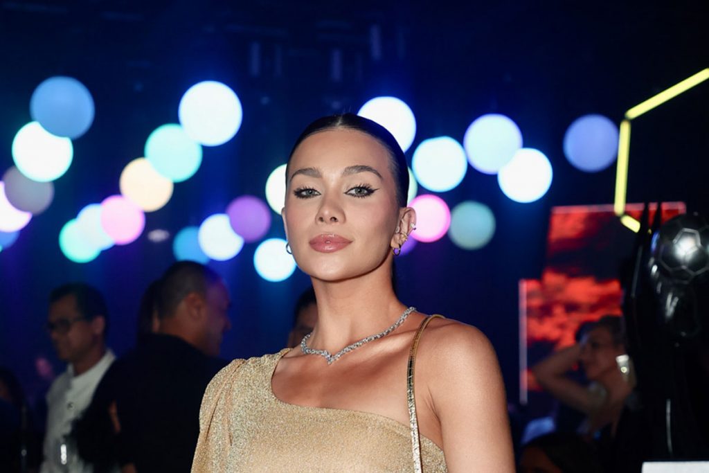 Flávia Pavanelli arrasou no look para a festa