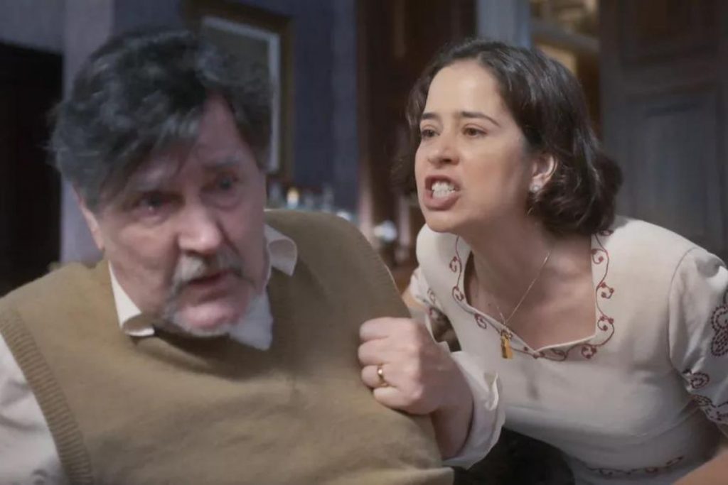 Matias (Antônio Calloni) e Heloísa (Paloma Duarte) em Além da Ilusão