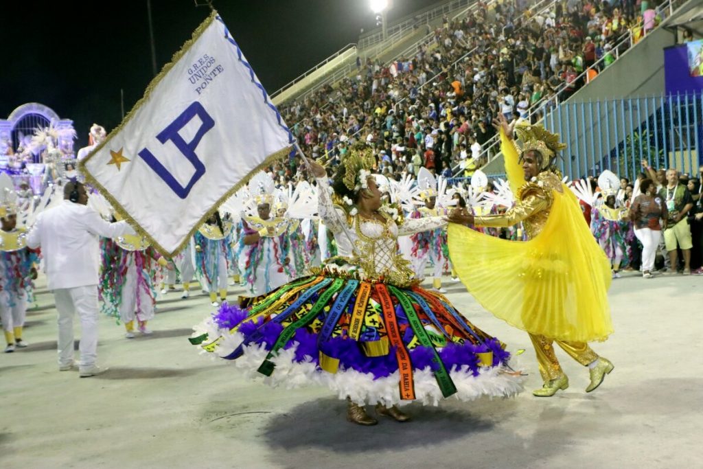 Mestre-sala e porta-bandeira da Unidos da Ponte