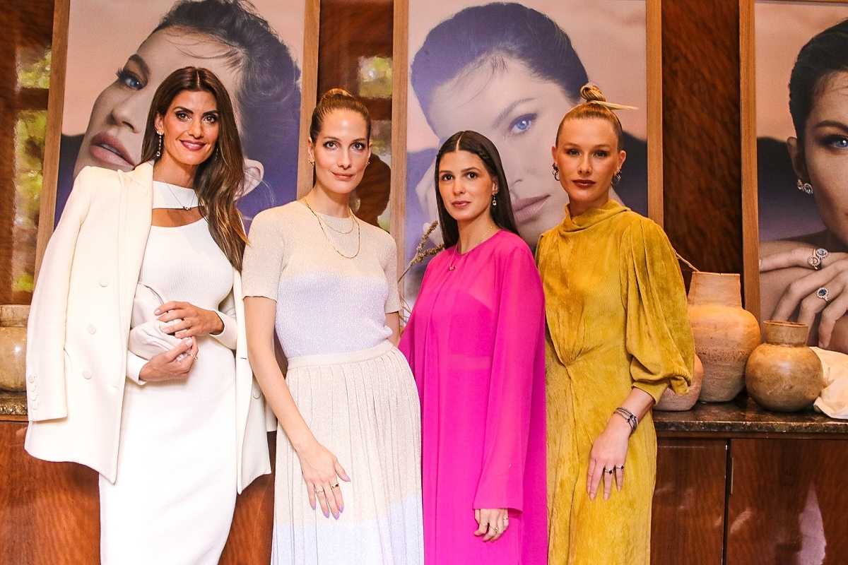 Isabella Fiorentino, Schynaider Moura, Daniela Sarahyba e Fiorella Mattheis em almoço de lançamento de campanha de joias da Vivara