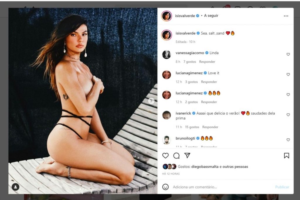 Isis Valverde fazendo topless