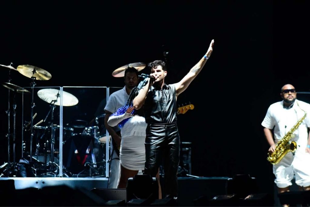 Jão canta na abertura do show do Allianz Parque, em São Paulo