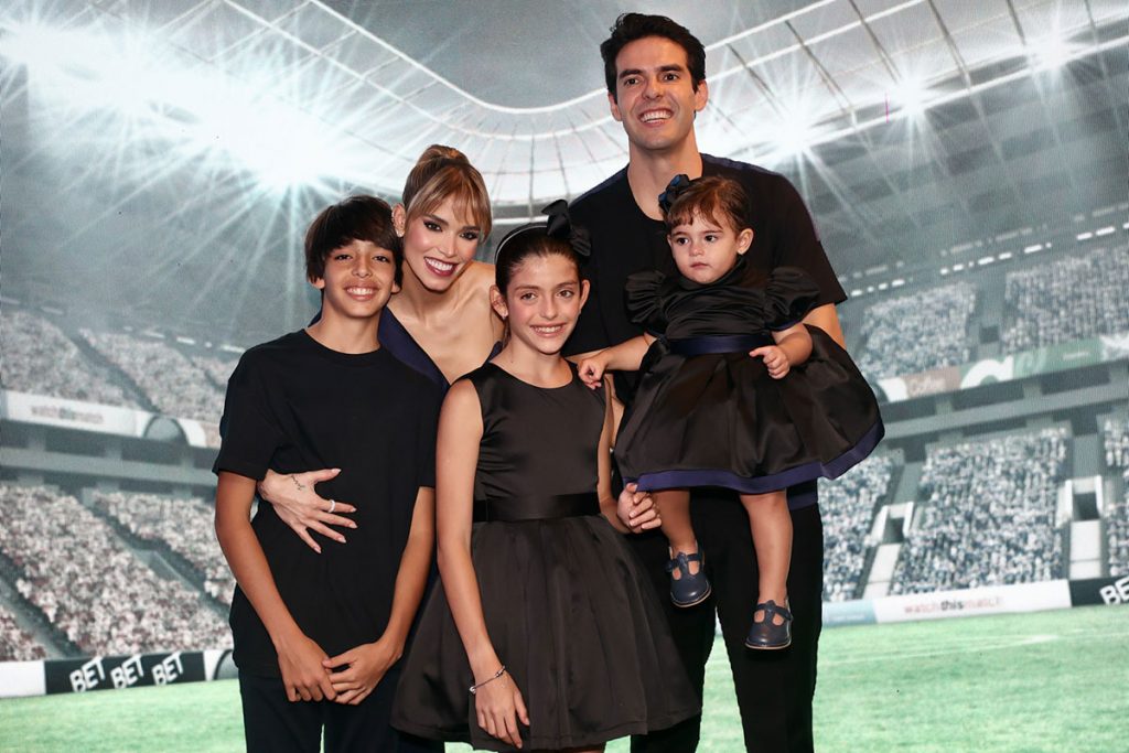 Kaká curtiu a festa com a família
