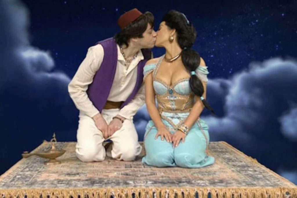 kim kardashian e pete davidson no saturday night live