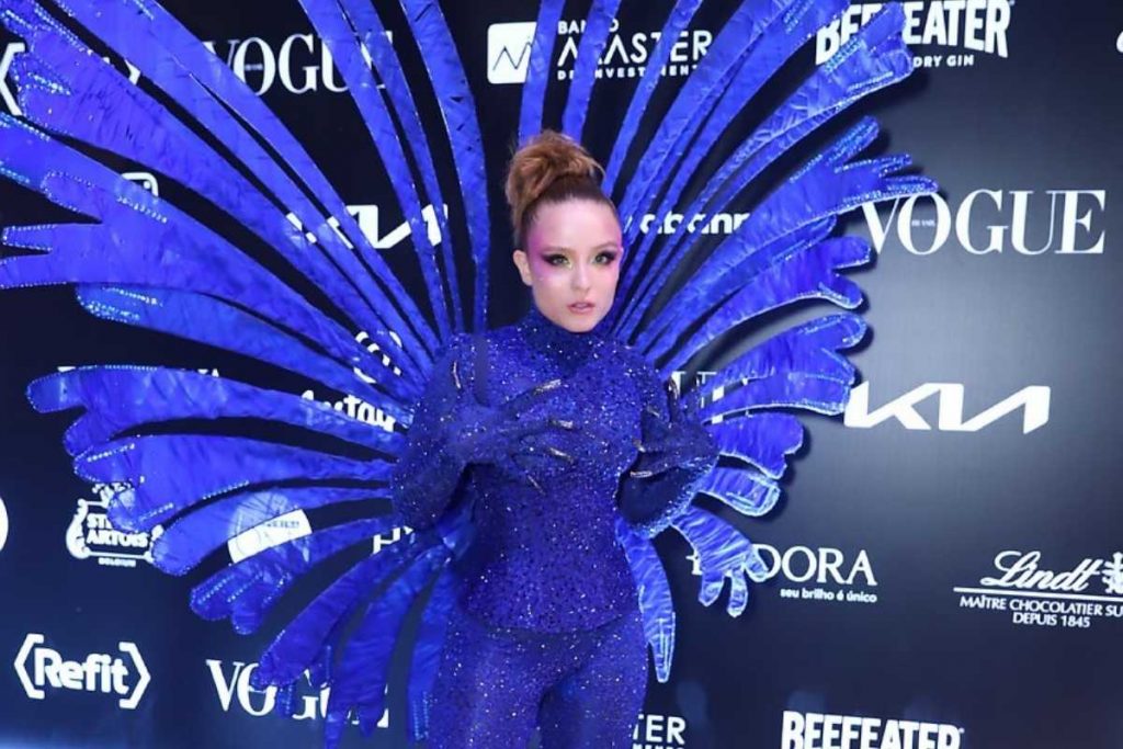 larissa manoela no baile da vogue 2022