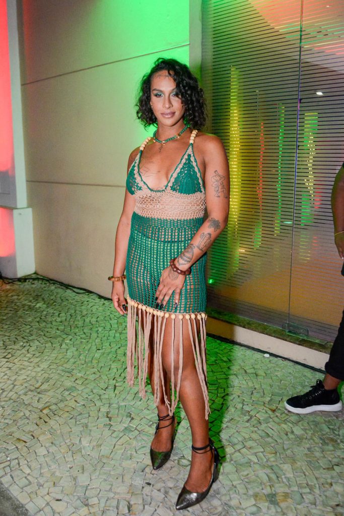 Linn da Quebrada o aniversário de Ludmilla