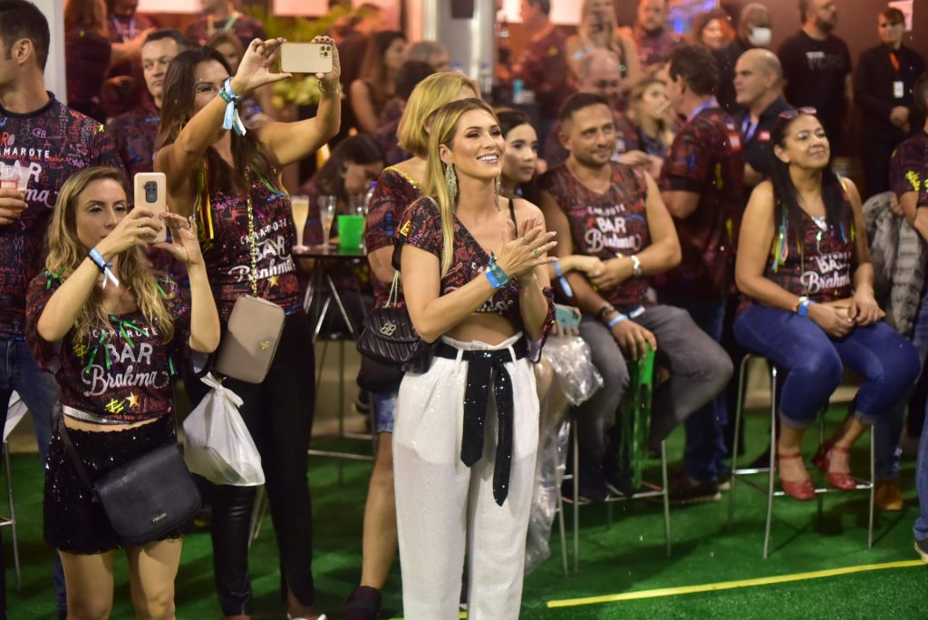 Livia Andrade no Desfile das Campeãs de SP