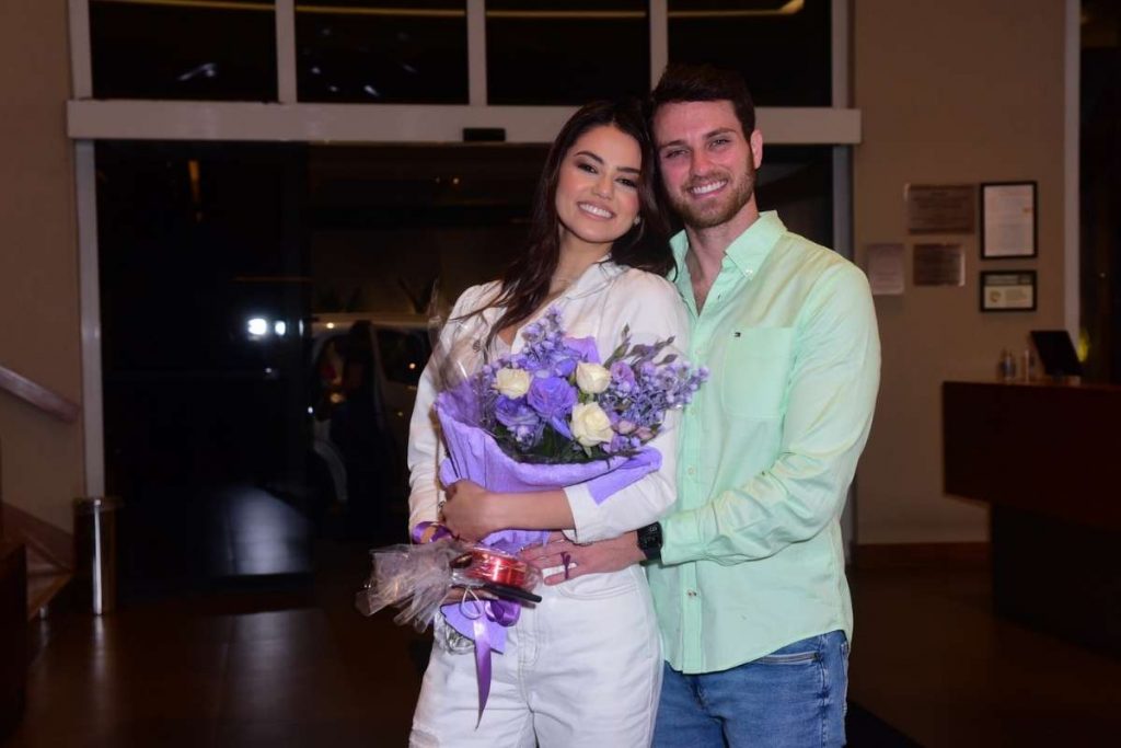 Lucas e Eslovênia se reencontram em São Paulo após o BBB22. Foto: Leo Franco/AgNews